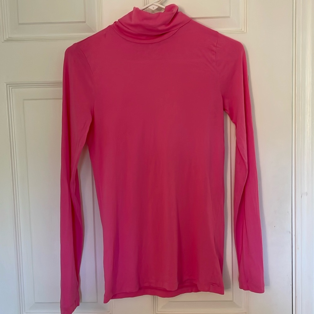 Women Jcrew Turtleneck Shirt. Pink. Size XS.